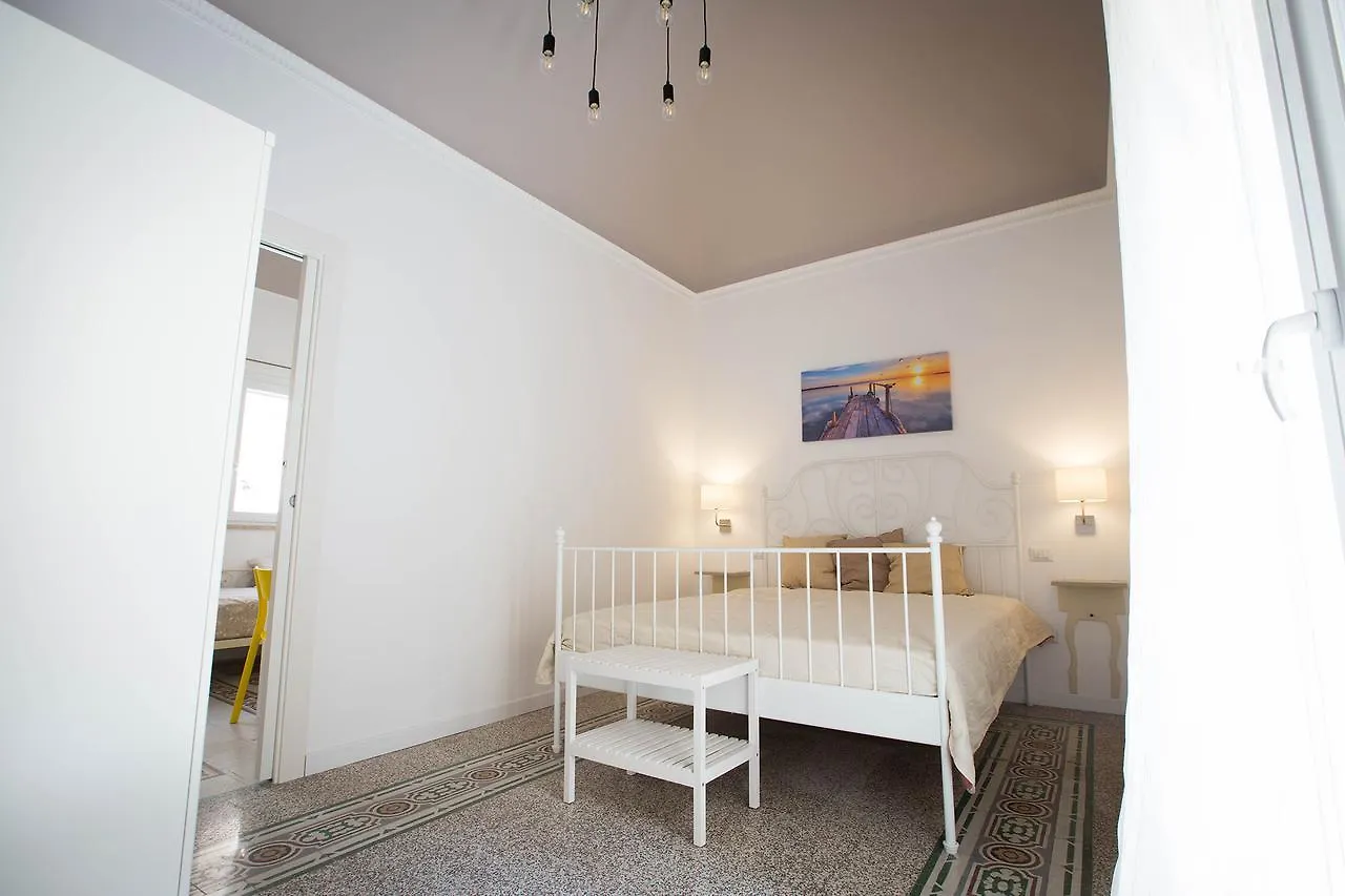 Sciabika Home - Edificio Eolie Castellammare del Golfo 0*,  Italia